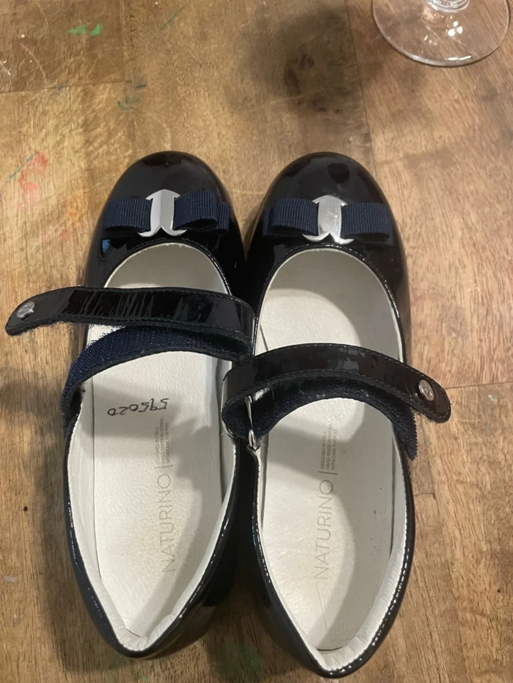 Naturino Girls black  patent Mary Janes with Bow Accent